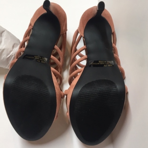 Beautiful Dusty Blush Pink Suede Platform Heel - Picture 7 of 15